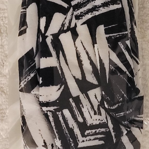 Scunci Headwrap is a 2-in-1 Headwrap/Mask -Zebra - Picture 2 of 3